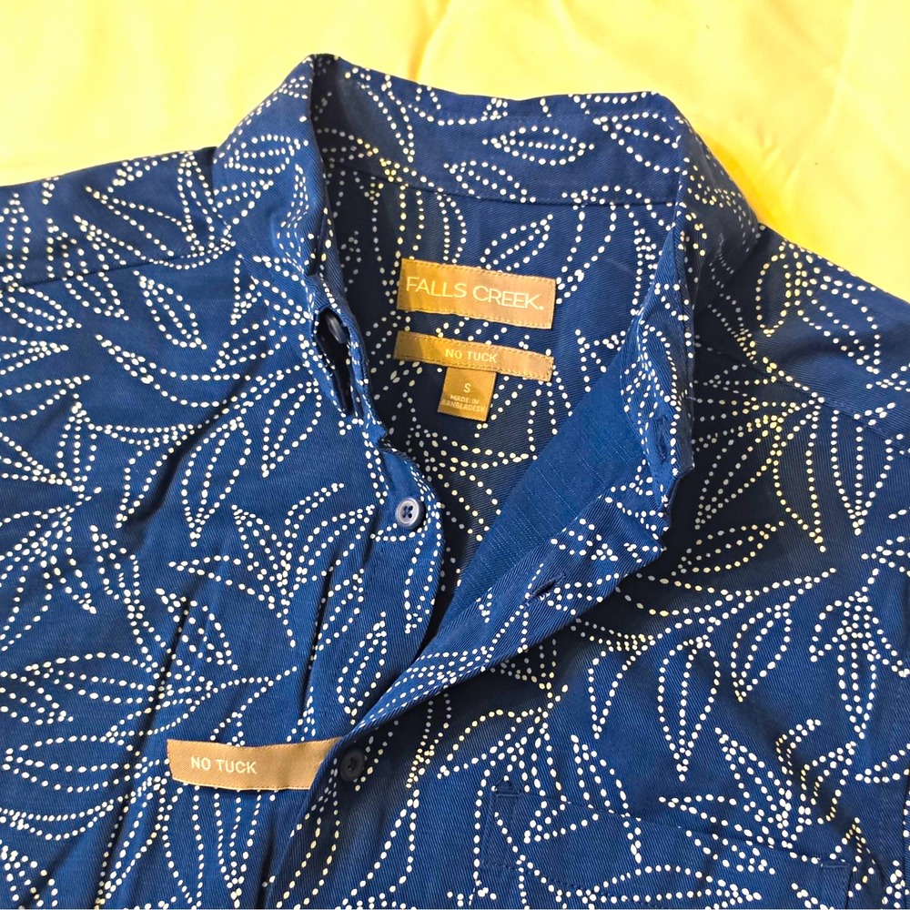 Falls Creek Men's Floral Woven Lyocell Short Sleeve No Tuck Button-Up S Blue #23